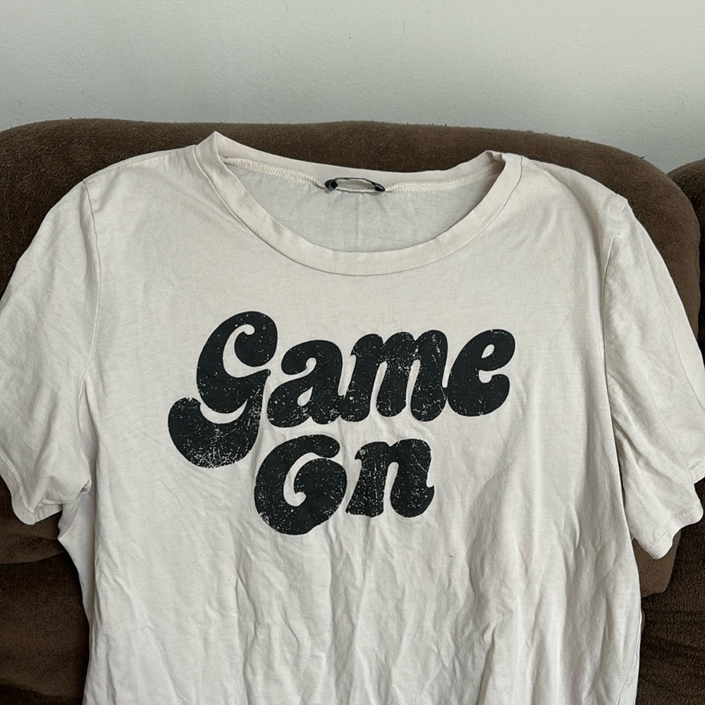 “Game On” Gameday T-Shirt Size L 🏈